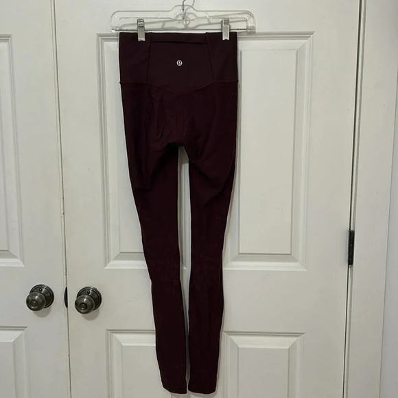 Lululemon mapped out high-rise Camo tight leggings size 4 28 inches maroon Red - Picture 6 of 6